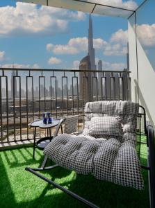 Stylish 4BR with Burj View and Dubai Mall Connection