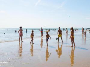 Modern Apartment at Villa Rosa di Martinsicuro near Sea
