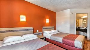 Quadruple Room - Non-Smoking room in Motel 6-Killeen, TX