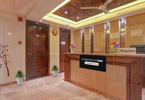 POP 83574B Townhouse Oak Kalyanpur