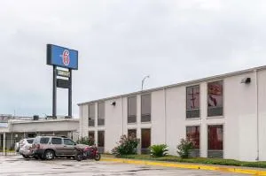 Motel 6-New Orleans, LA - Near Downtown - تشالميته