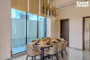 Belleza with Pool & Lawn by VEO - Part of StayVista