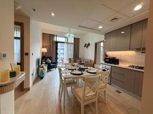 Modern 2BR with Balcony in Azizi Riviera 23