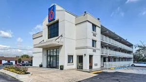 Motel 6-Maple Shade Township, NJ - Philadelphia - Mt Laurel - Maple Shade