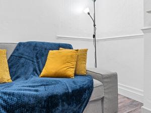 7 beds sleeps 7 Contractors Professionals & Families