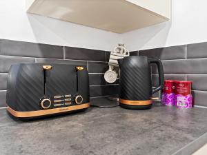 7 beds sleeps 7 Contractors Professionals & Families