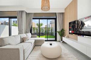 Incredible Family Townhouse Villa I Sleeps 10