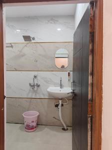 Maa Parvati Homestay