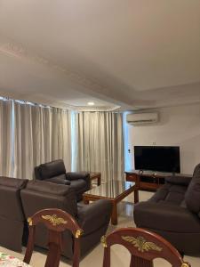 Marina Sea View 3-Bedroom Apartment