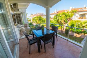 Sunset Beach Club Aqualettings Neptune 6