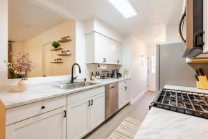 Modern 3BR Townhouse Near Brushy Creek Duplex