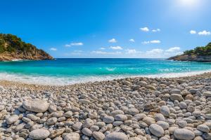 Lalloudes Seaside Suites Sea and Pool View