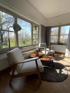 Vakantiewoning Horizon - Grote luxe villa in een rustige oase