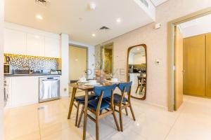 Minutes from Downtown Dubai and Burj Khalifa, Easy Metro Access, Seamless Connectivity to Marina and Palm Jumeirah - Aykon City 2 Tower C, Business Bay by Deluxe Holiday Homes