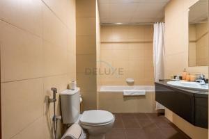 Family-Friendly Apartment, Few Minutes Drive to Dubai Marina, Miracle Garden and Mall of the Emirates - Elite Residences 4, Sports City by Deluxe Holiday Homes