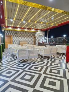 Hotel Manpasand and Restaurant