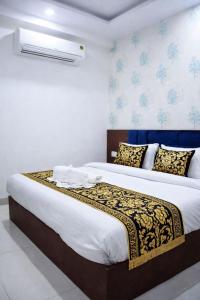 Hotel Shri Amritganga Residency- Free Parking & Restaurant and Lift Facilities - Fully #Air Conditioning- Best Hotel In Haridwar