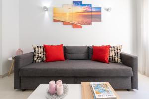 Beautiful apartment under Acropolis