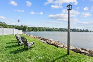 Waterfront Renovated Apartment