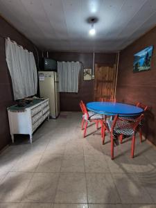 Cabaña en Mar de Cobo, cerca de Mar del Plata, con patio y parrilla