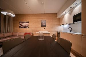 Levillas Lingonberry D26