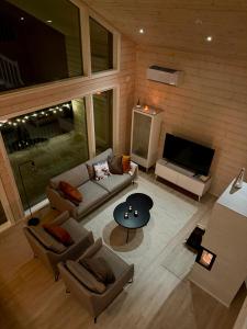 Villa Iiris - Peaceful Lapland Villa Surrounded by Nature