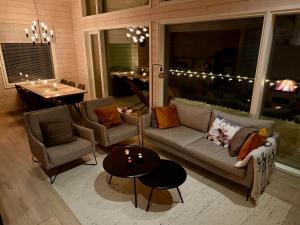 Villa Iiris - Peaceful Lapland Villa Surrounded by Nature