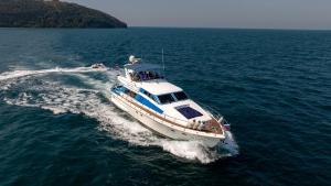 Yacht Charter Pattaya Ocean Marina Resort