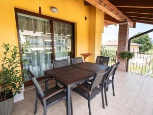 Lake View - Between Gardaland and Movieland