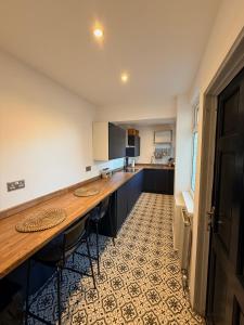 Cityscape-Cosy House By Anfield