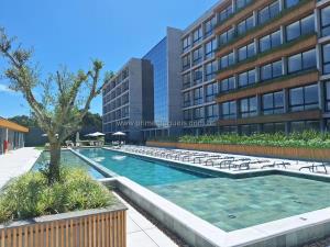 Apartamento novo em resort de luxo