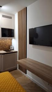 Gold Cubus Nest Apartment