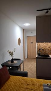 Gold Cubus Nest Apartment