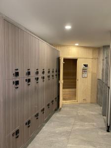 One Bedroom Apartment with Sea and Mountain View