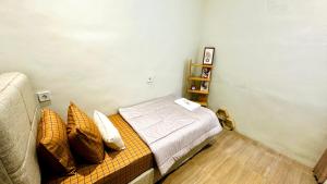 Davion House near IKEA KBP by YourHome