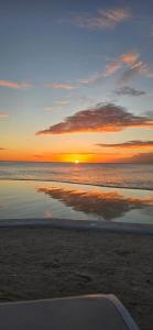 Luxury apartment Tracadero 2 Bedrooms Sea Pools access Private Garden Workspace