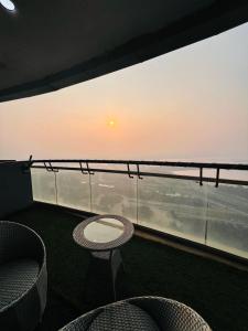Amazing Sunset & River View - Premium Luxe Stay