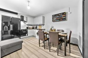 Modern 3 Bed in Canary Wharf