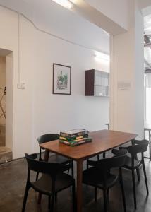 Aayu Seckchuan - 3 mins walk to Love Lane