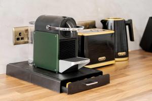 Mayfair Studio Royale