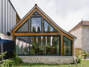 Maison du Passeur du XVIII siècle, classée, Authenticité et Confort avec Jardin SPA en option, proche Giverny, 1 heure de Paris