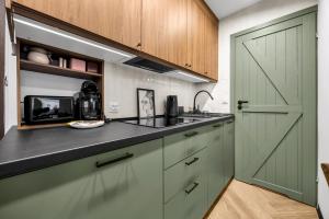 Mokotów Apt - Tram&Bus Nearby - by Rentujemy