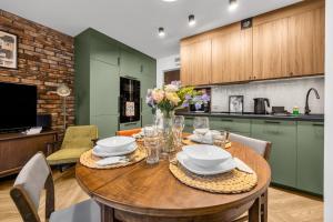 Mokotów Apt - Tram&Bus Nearby - by Rentujemy