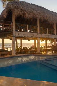 Olas Permanentes El Zonte