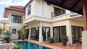 Tropical Thai style 4 bedroom pool villa
