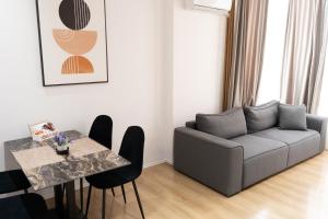 Golden Corner 3 - Sweet Escape Apartments