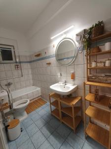 DnA home by the lake