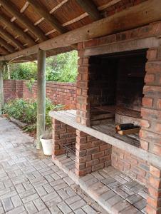 Spacious Home, 2-Bed, 2-Bath, Braai Area, Parking