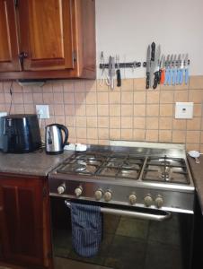 Spacious Home, 2-Bed, 2-Bath, Braai Area, Parking