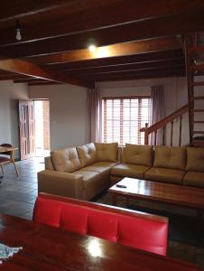 Spacious Home, 2-Bed, 2-Bath, Braai Area, Parking